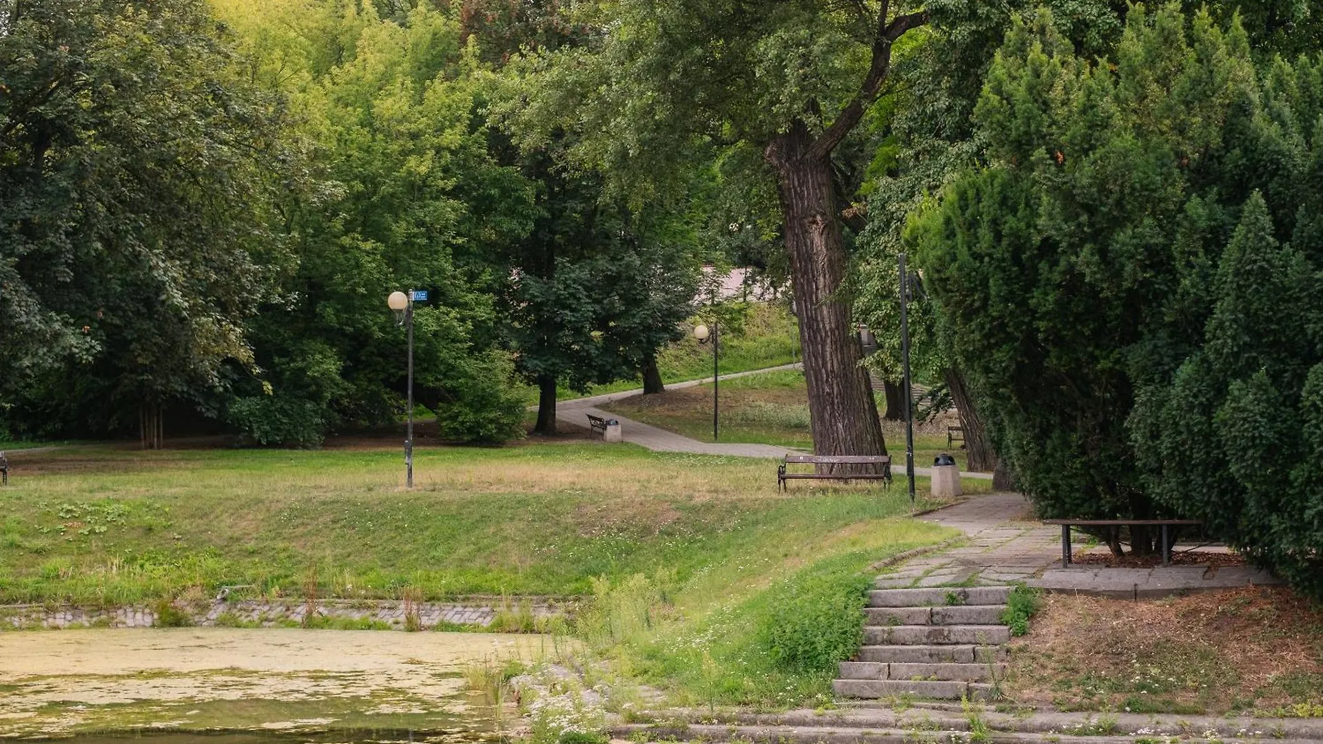 Srodmiescie Apartment By The River Warsaw