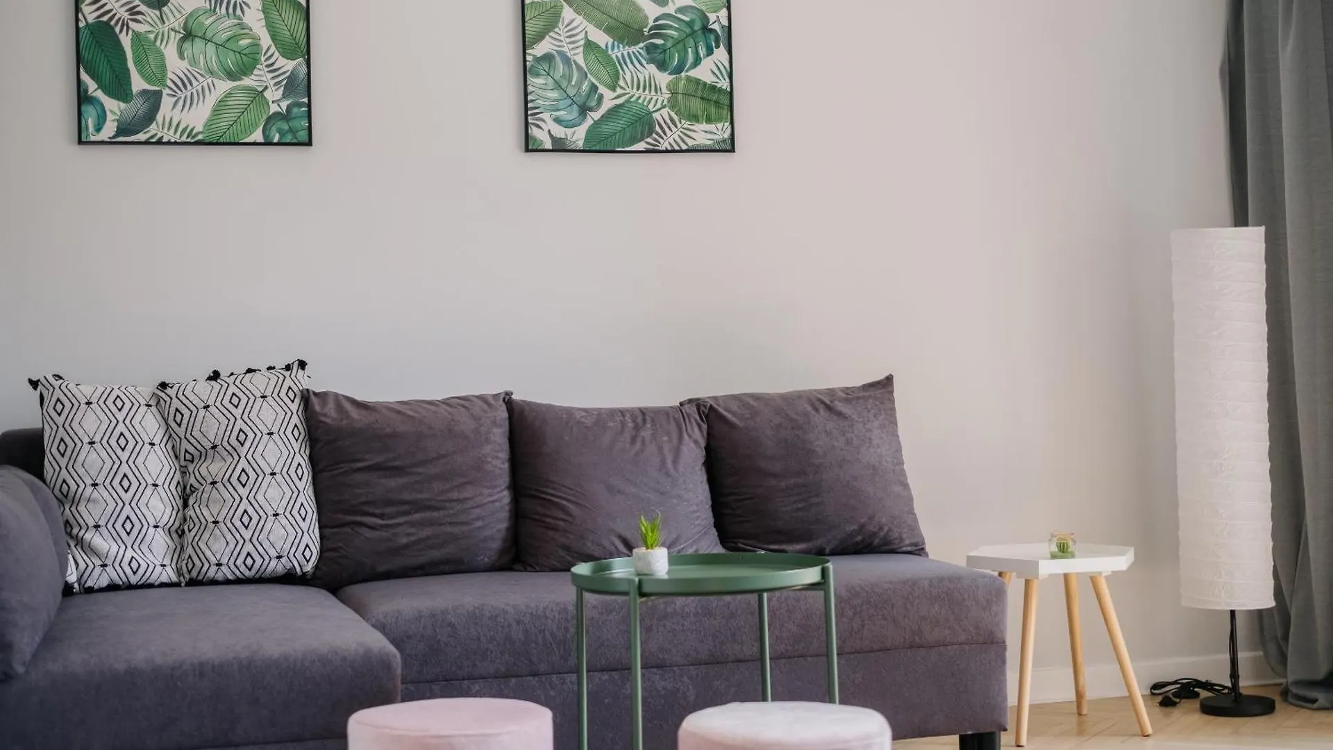Srodmiescie Apartment By The River Warsaw